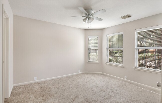 Building Photo - 2822 Foster Hill Dr