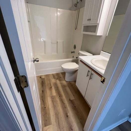 Guest bathroom - 4311 Jasmine Cove Way