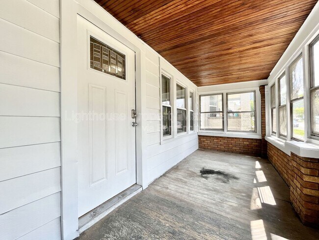 Building Photo - 429 Carrier St NE