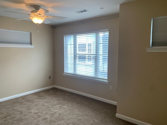 Building Photo - 3-Story Townhome in Historic Fourth Ward – Uptown Living