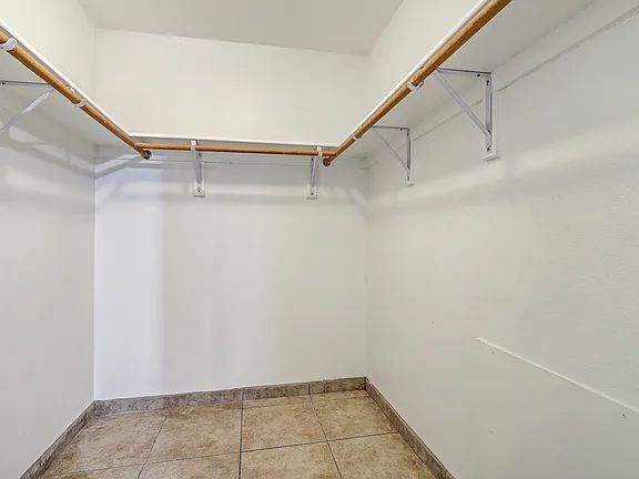 Building Photo - "Spacious 4-Bedroom Gem on Quartz Dr – Your Ideal Albuquerque Retreat!"
