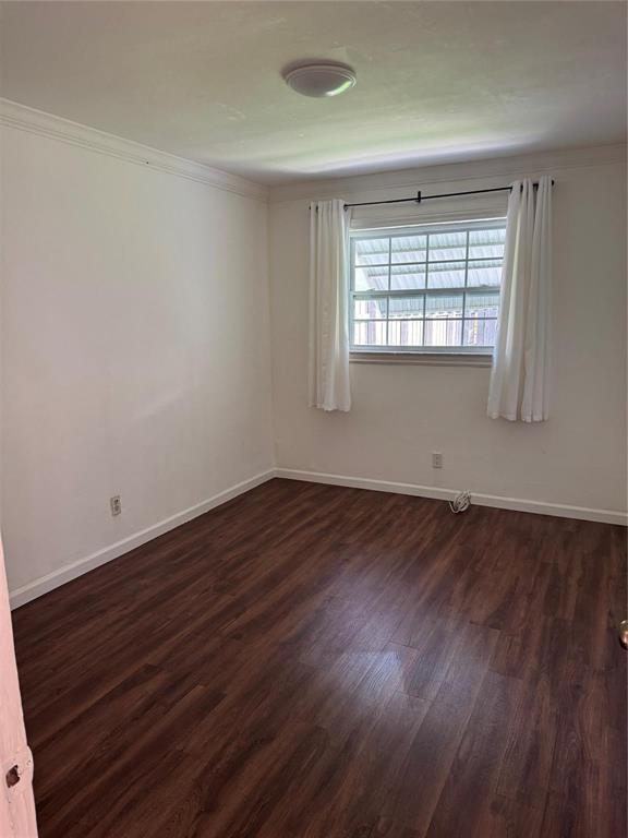 Building Photo - 520 NE 58th St