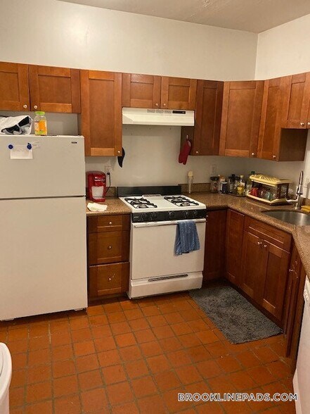 Building Photo - 66 Egmont St