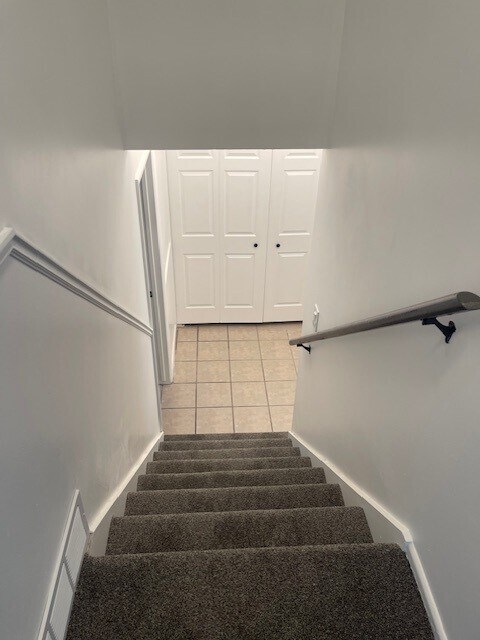 Building Photo - 221 E Nicoletti Dr