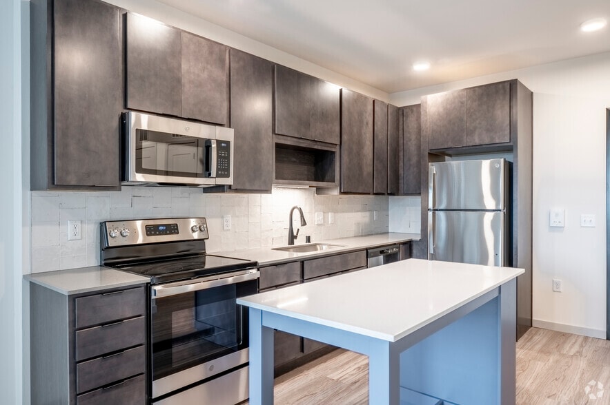 1BR, 1BA - 702SF - Kitchen - Revelry Apartments
