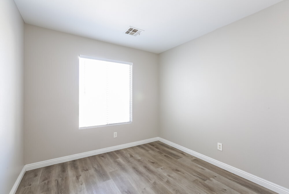 Building Photo - 5232 Shasta Daisy St