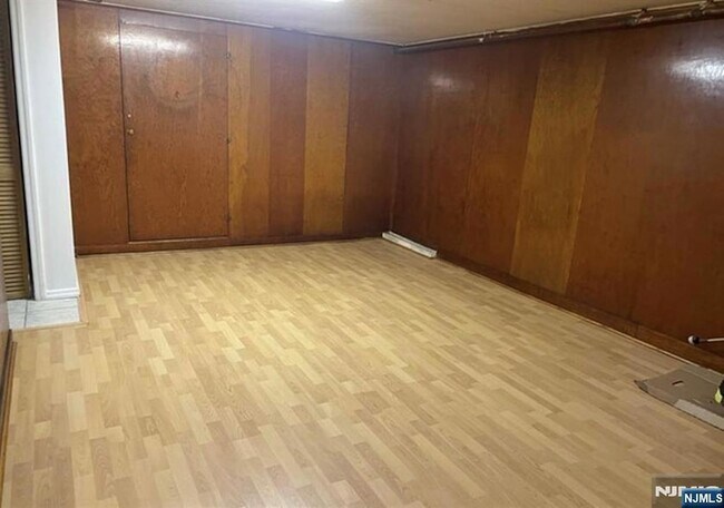 Building Photo - 602 Studio Rd