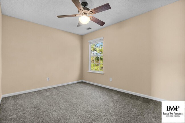 Building Photo - 233 Rosebrook Dr