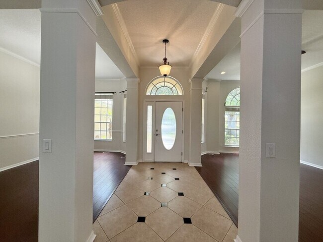 Building Photo - 15224 Kestrelrise Dr