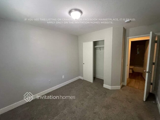 Building Photo - 4892 N Silverlace Dr