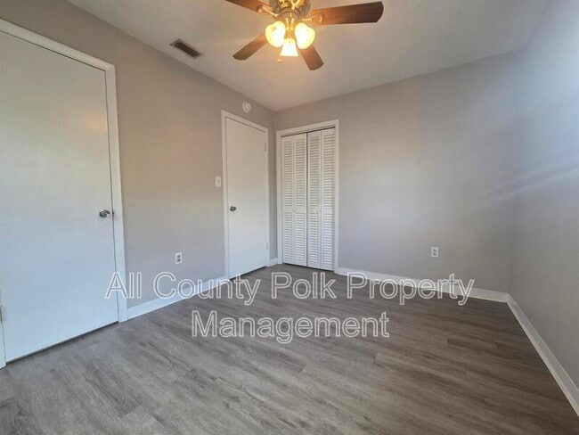 Building Photo - 602 SE 5th St