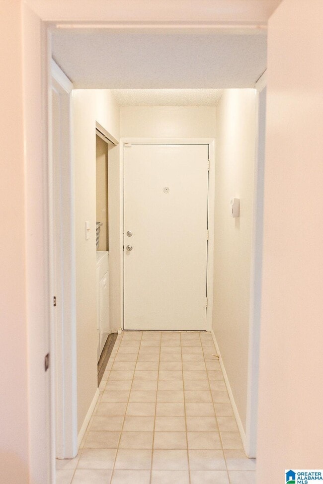 Building Photo - 1303 Woodland Vlg