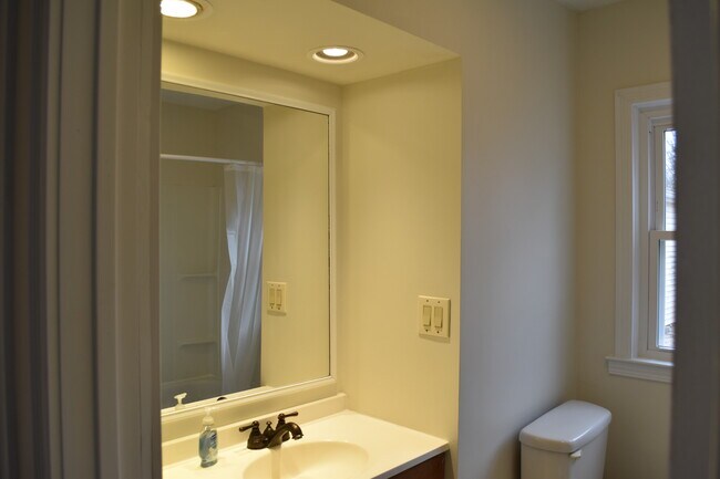 Building Photo - 2648 Fairland St