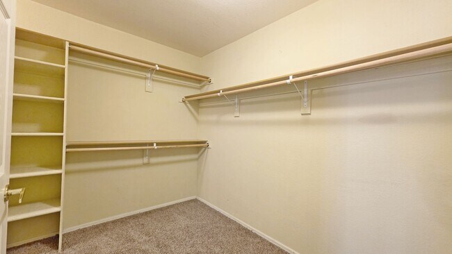 Building Photo - Beautiful Augusta Ranch Home Available Now!