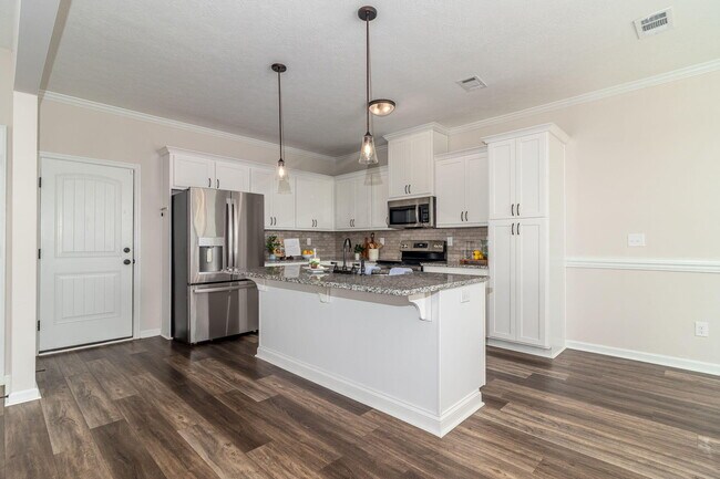 Building Photo - 4831 Fairmont Dr