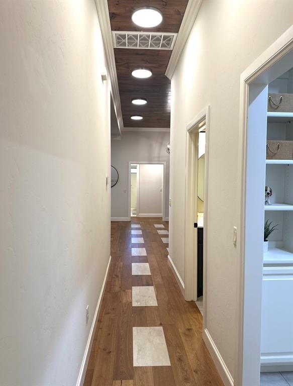 Building Photo - 812 Fox Hollow Dr