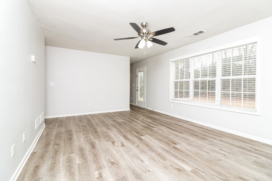 Building Photo - 6659 Breckenridge Dr