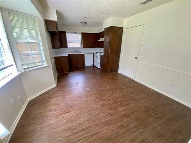 Building Photo - 7513 Meadowbrook Dr