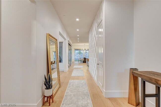 Building Photo - 2560 Bridle Oaks Ct