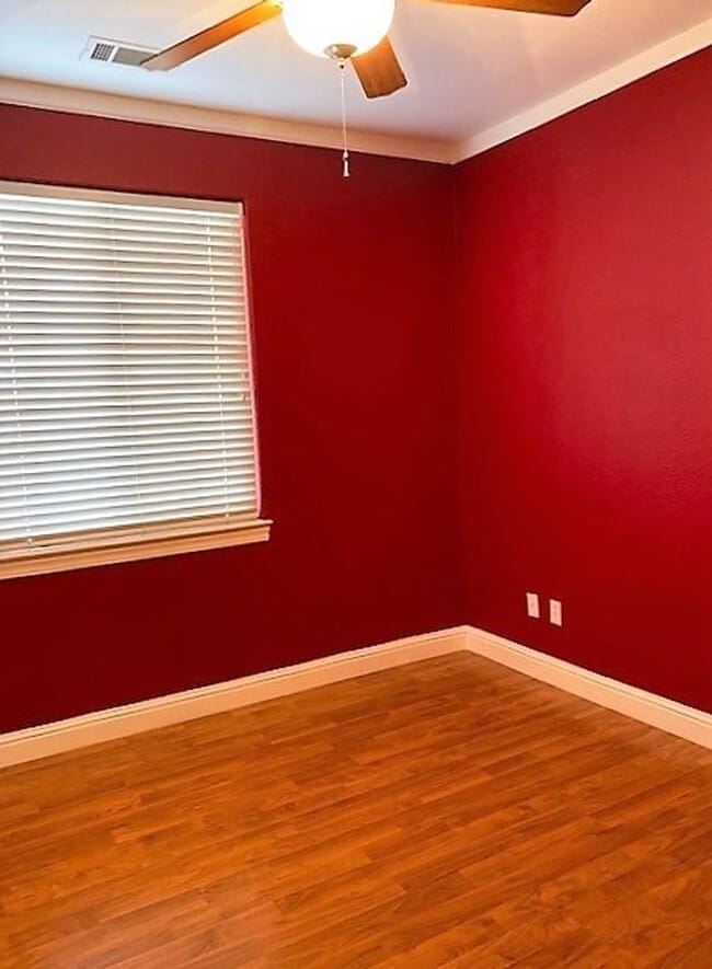 Building Photo - 518 Castenda Dr