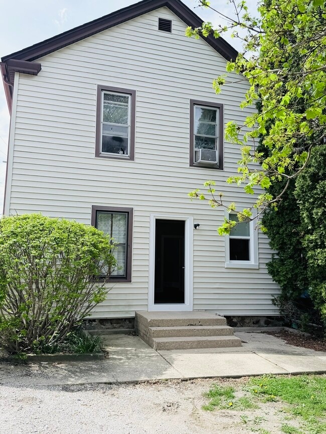 Building Photo - 416 Clay St