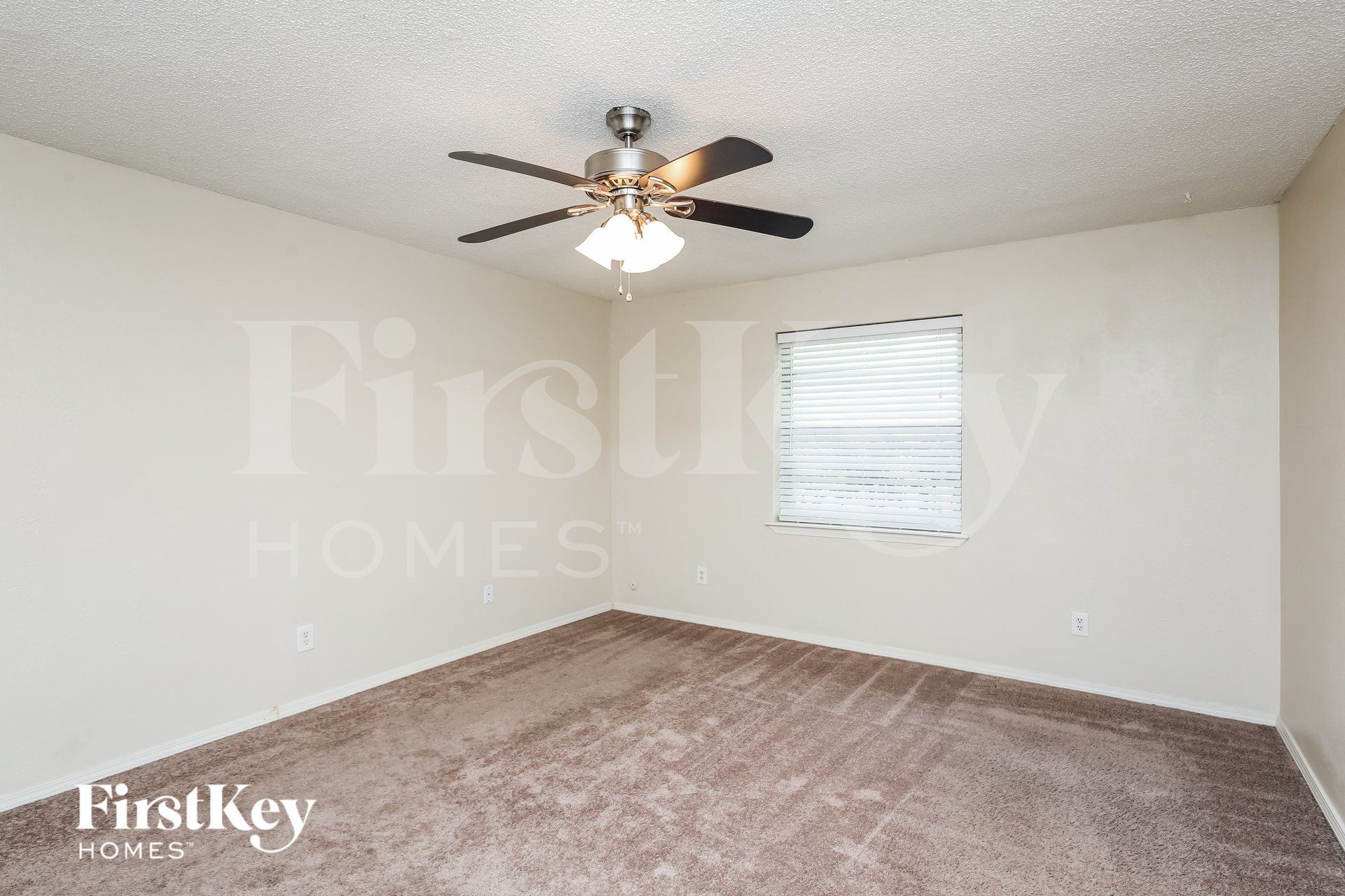 Building Photo - 8513 Crestview Dr