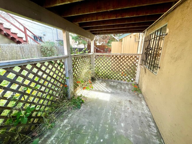 Building Photo - 1083-1085 67th St, Oakland, CA 94608