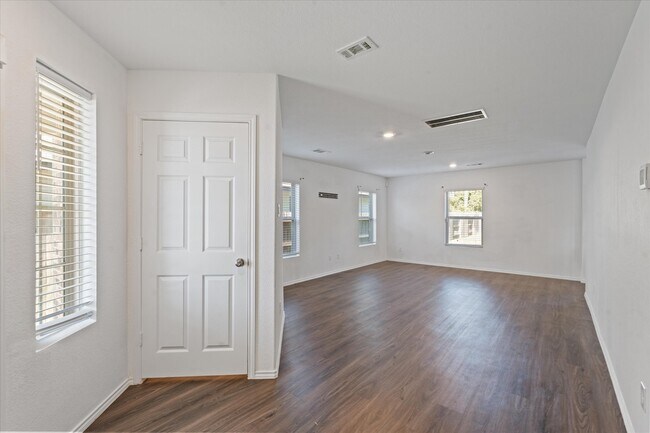 Building Photo - 6133 Dunsmore Cyn Ln