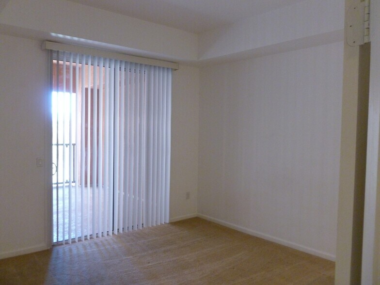 Building Photo - 23 E Agate Ave