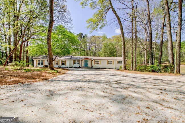 Building Photo - 140 Mary Freeman Rd