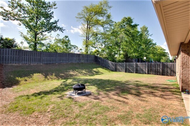 Building Photo - 155 Grey Fawn Trail