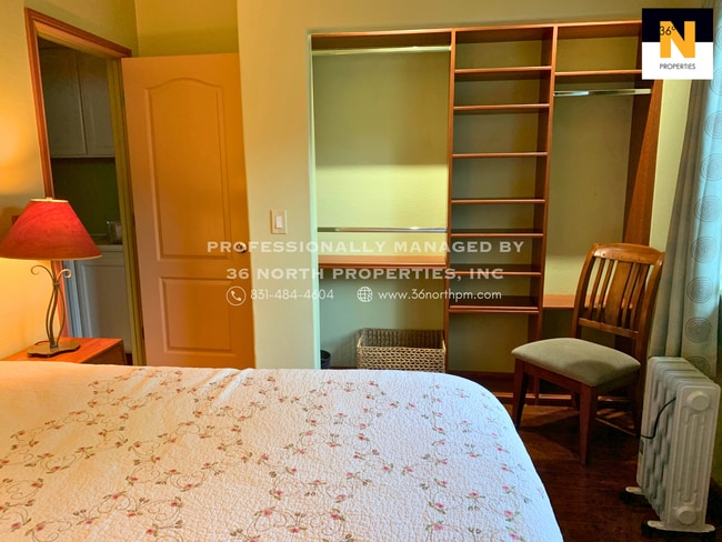 Building Photo - **Room For Rent In Share household**