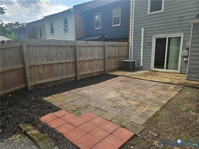 Building Photo - 8023 Provincetown Dr