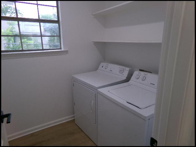 Building Photo - 606 E 21st St