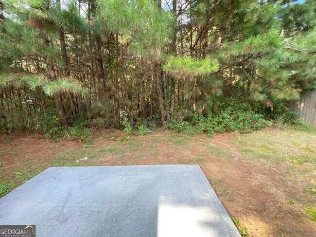 Building Photo - 701 Walnut Woods Dr