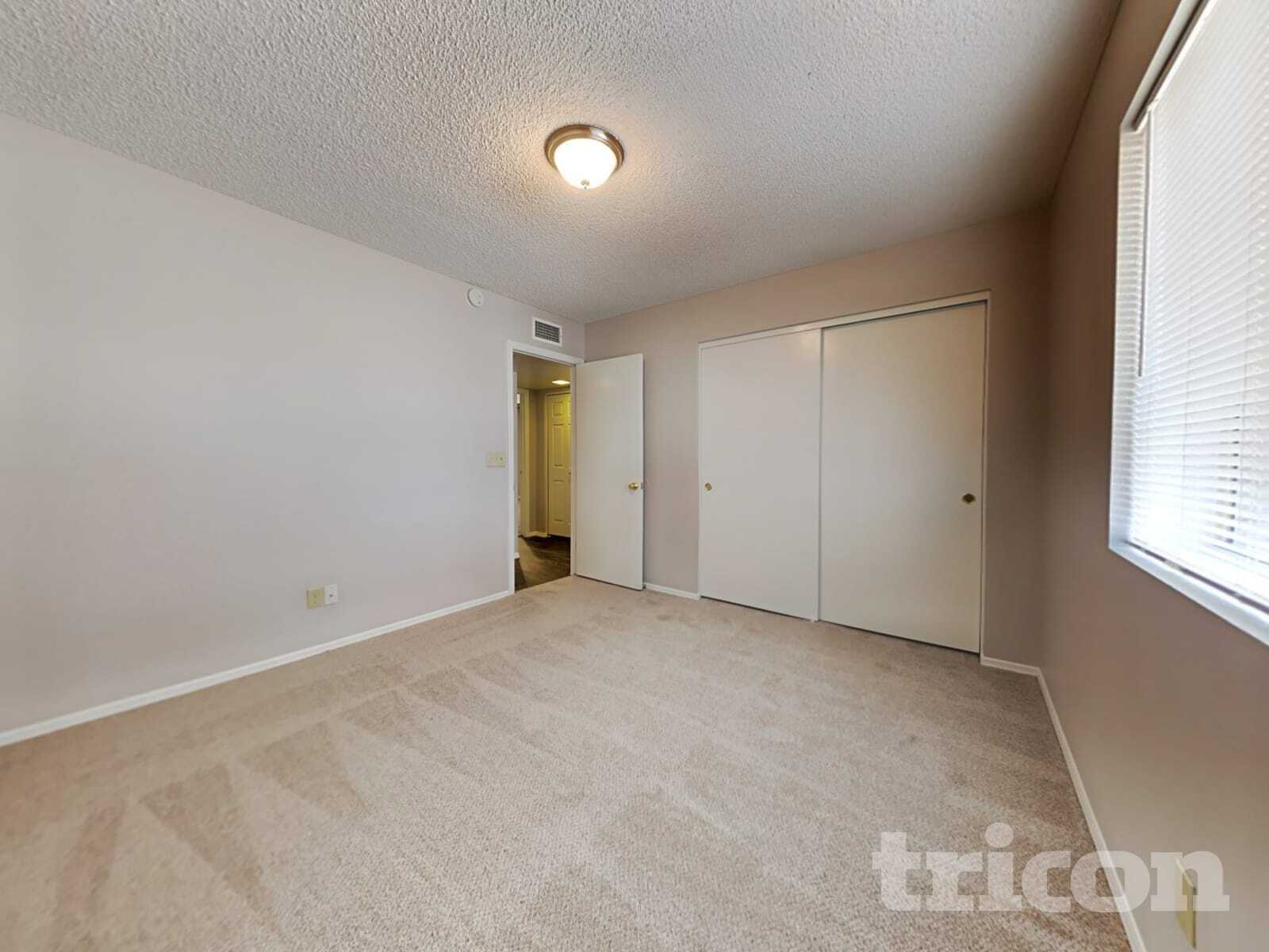 Building Photo - 8427 W Orchid Ln