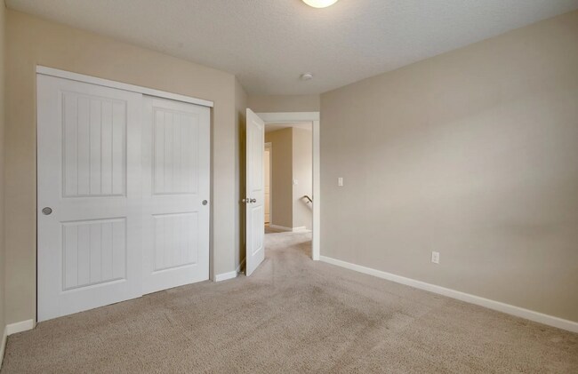 Building Photo - 253 NE Sloane Way