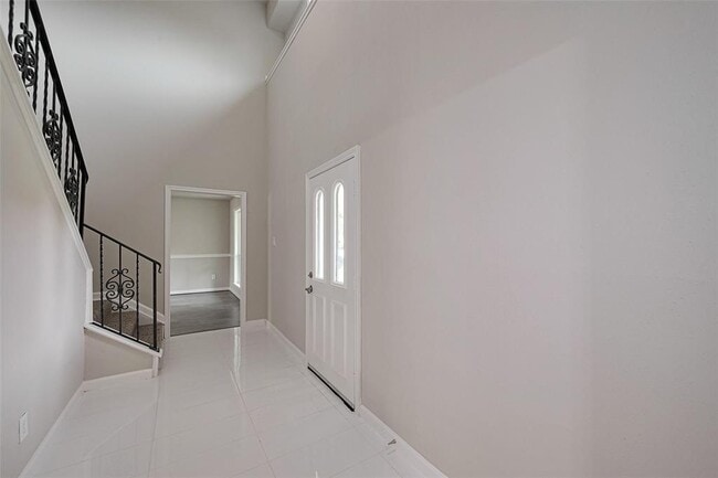 Building Photo - 203 Sevenhampton Ln