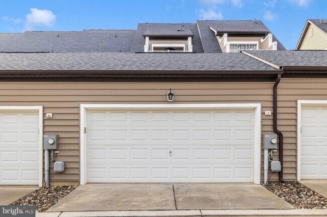Building Photo - 619 Blandwood Rd