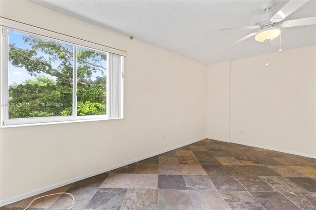Building Photo - 9511 Weldon Cir