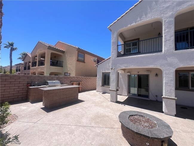 Building Photo - 1056 Calvia St