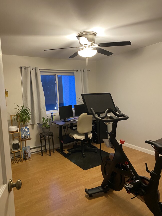 Spare room/office - 1304 Goffstown Rd