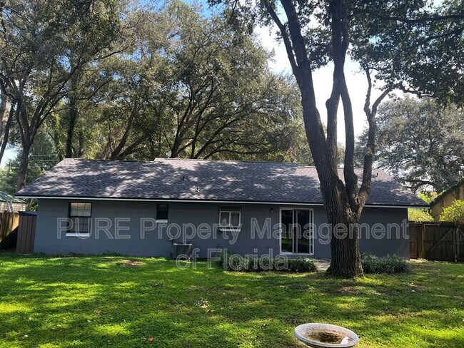 Building Photo - 70 Almond Rd