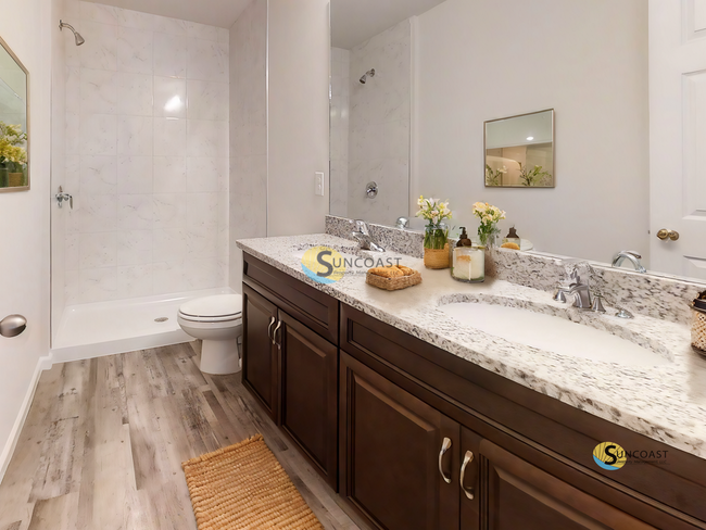 Building Photo - Beautiful, Pet Friendly 2-2 in Center Palm...