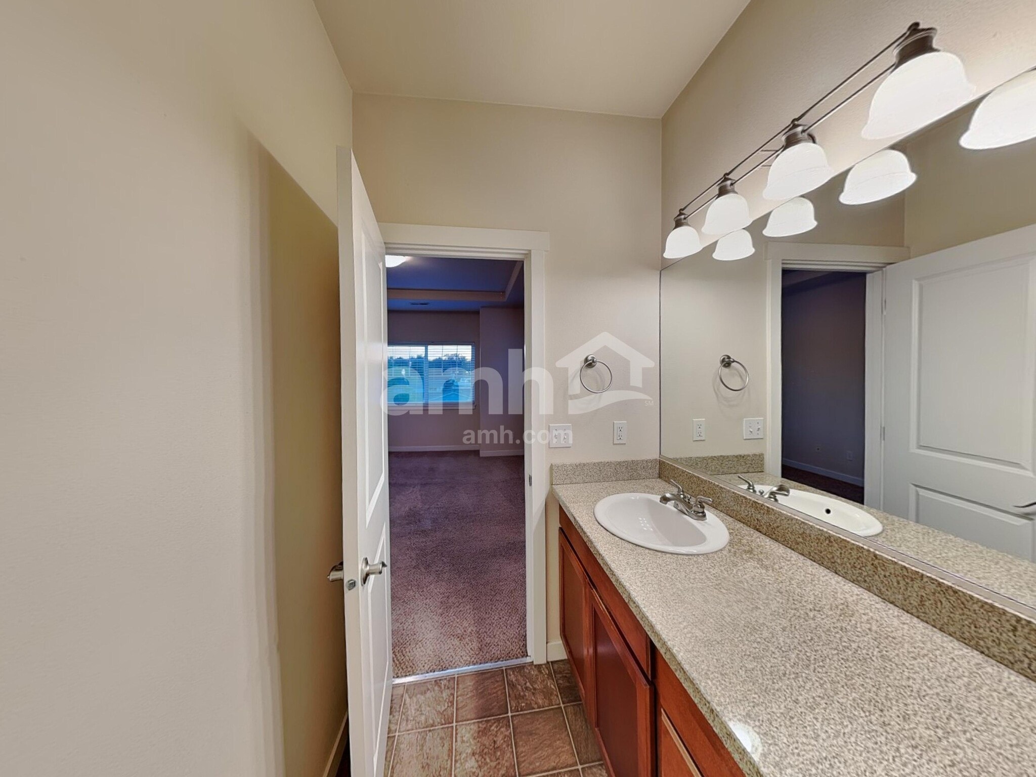 Building Photo - 7341 Rainier Dr