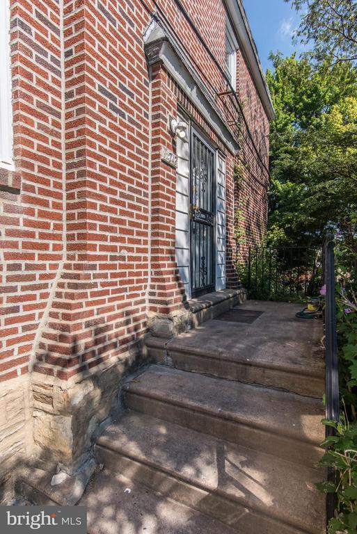 Building Photo - 8217 Thouron Ave