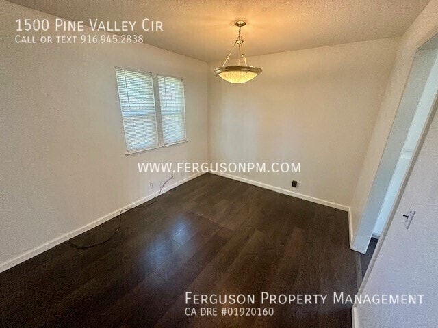 Building Photo - 1500 Pine Valley Cir