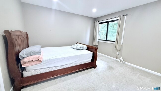 Building Photo - 507 Mill Pond Dr