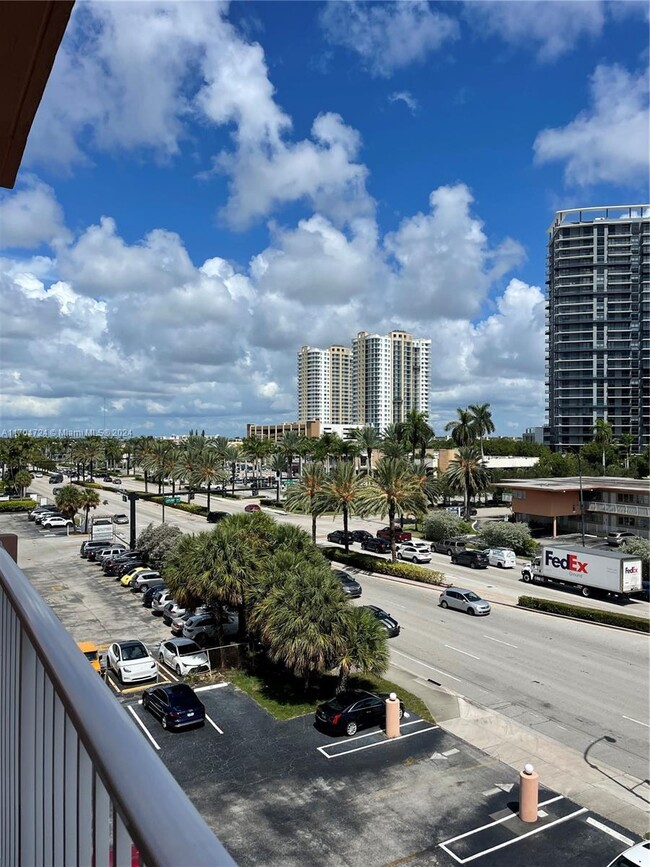 Primary Photo - 2200 E Hallandale Beach Blvd