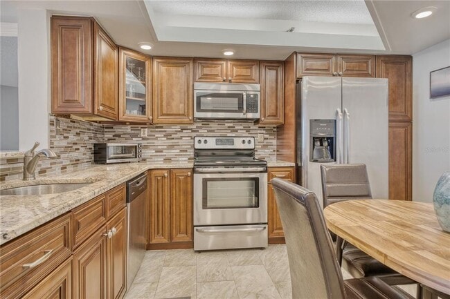 Building Photo - 690 Island Way